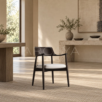 Motelda Moma Chair - scene