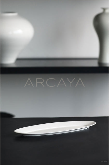 Sunxun Collab White Porcelain Leaf Boat Plate - scene
