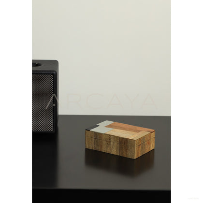 Vintage Jewelry Box - scene