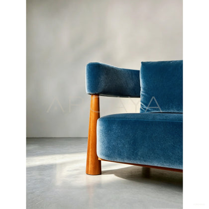 Fuwosi Youthful Vintage Armchair - scene