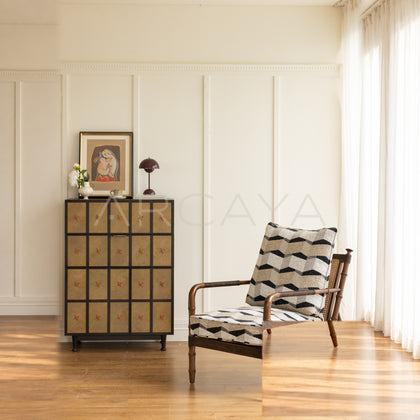 Vintage Relaxed Lounge Chair - scene
