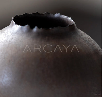 Dadan Silver Glaze Ceramic Vase Entryway - scene