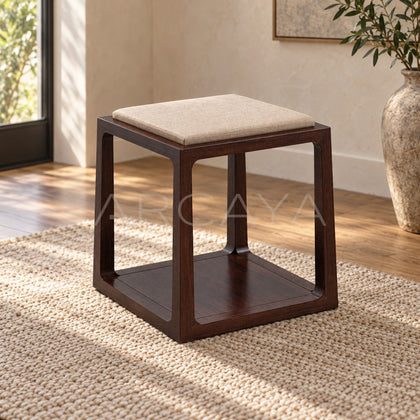 Stool Ch 5818 - scene