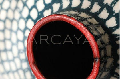 Dadan Geometric Diamond Ceramic Vase - scene