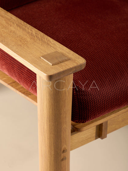 Yiduo Red Ark Solid Wood Lounge Chair - detail