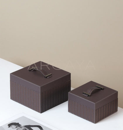 French Tissue Box - scene