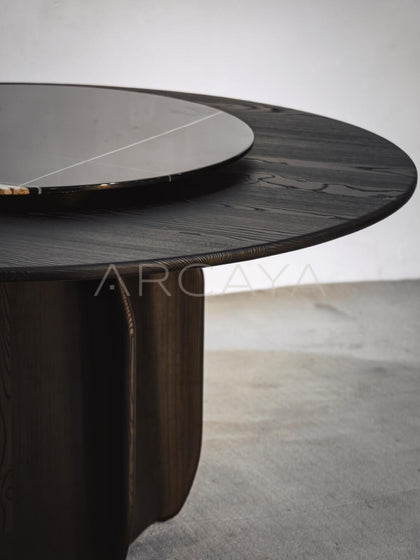 Round Dining Table - detail