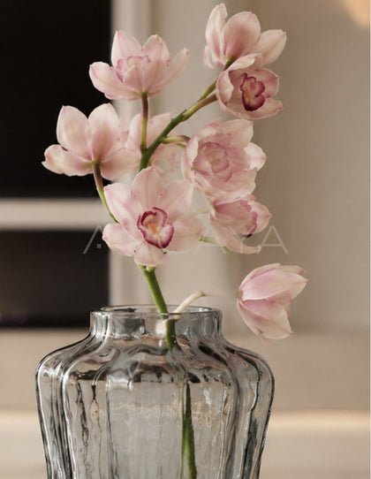 Ice Ridge Texture Glass Vase - scene