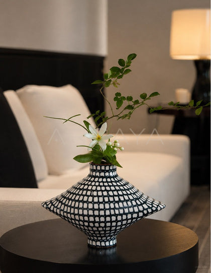 Dadan Hand Painted Checkered Vase Living Room - scene
