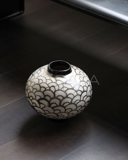 Wabi Sabi Jingdezhen Handmade Ceramic Jar - scene