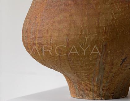 Dadan Vintage Ribbed Ceramic Vase - scene