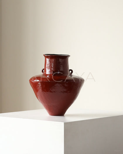 Dadan Chiyun Hand Thrown Double Ear Vase - scene