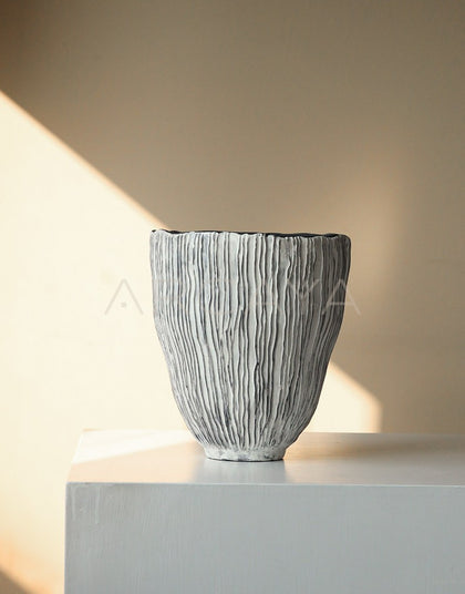 Jingdezhen Entryway Ceramic Vase - scene