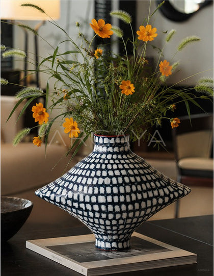 Dadan Dark Green Checkered Ceramic Vase - scene