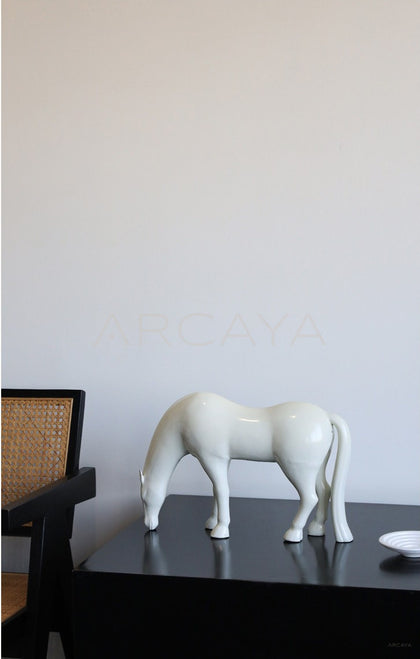 Vintage Art Ceramic Horse Ornament - scene