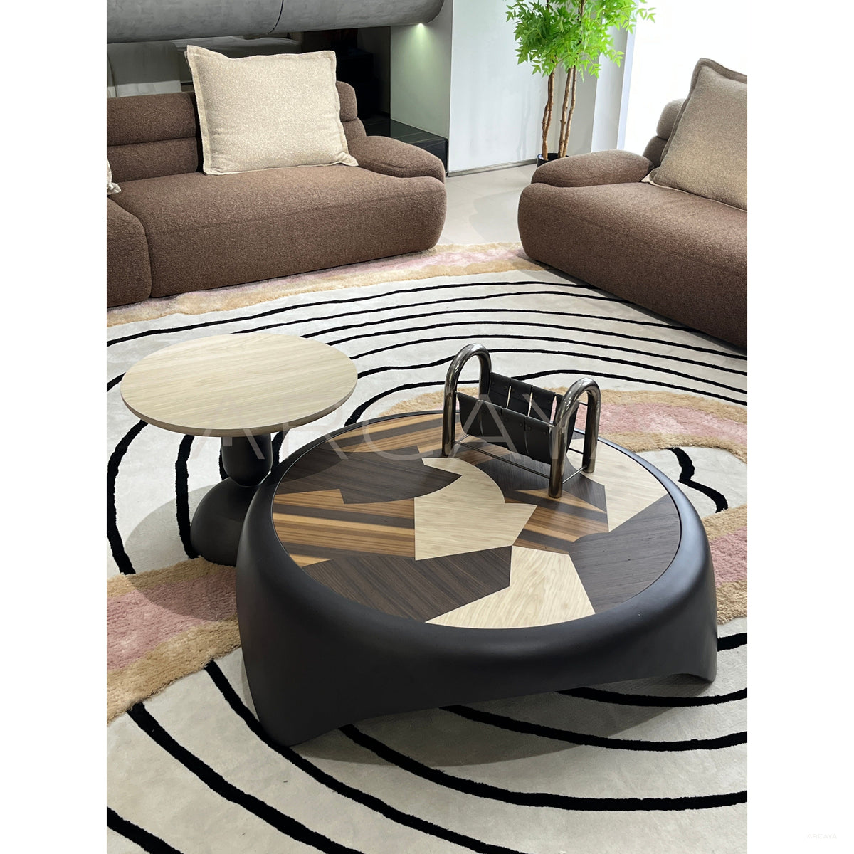 Starry Black Nesting Round Coffee Table in detail