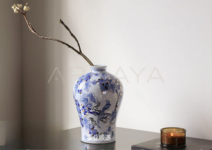 Jingdezhen Blue White Narrow Mouth Vase - scene
