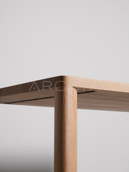 Natural Oak Dining Table - detail