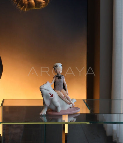 Primordial Girl Artist Sculpture - scene