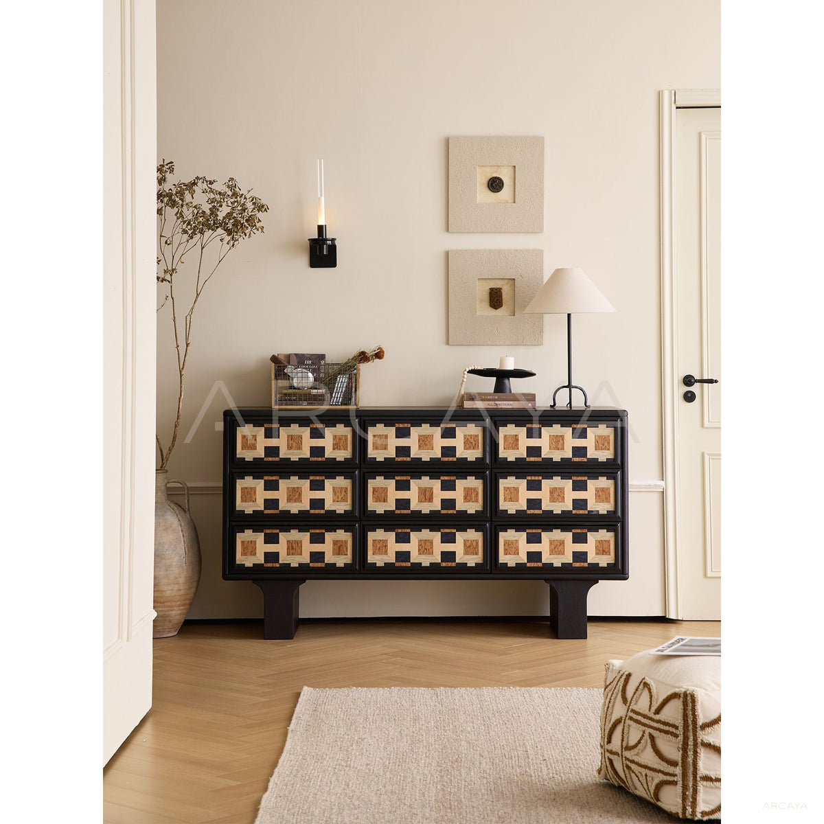 Vintage Sideboard in detail
