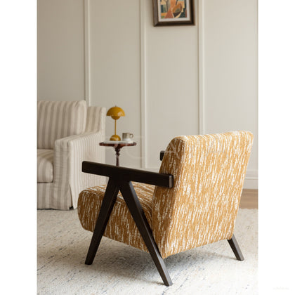 Toast Lounge Chair - scene