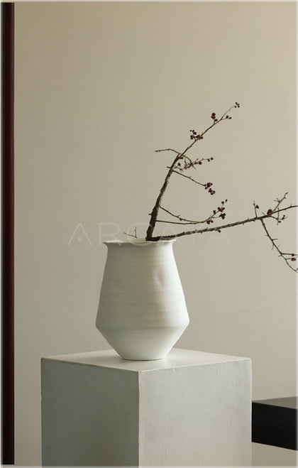 White Vintage Jar Hydroponic Vase - scene