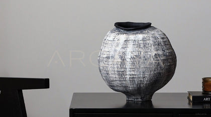 Jingdezhen Chinese Wabi Sabi Entryway Vase - scene