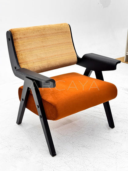 Detailed Lounge Chair - scene