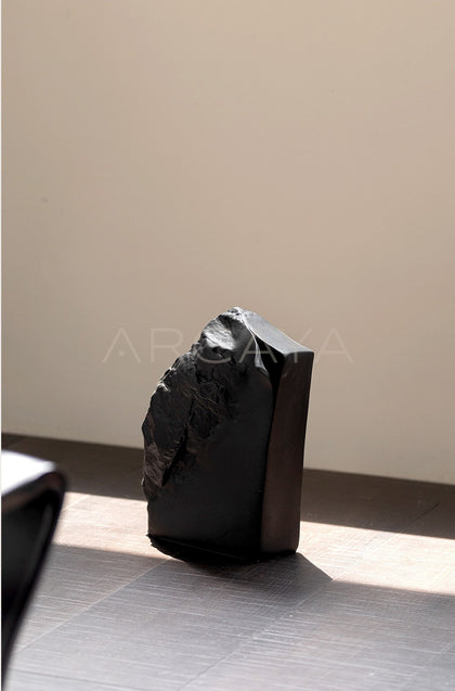 Black White Rock Texture Ceramic Vase - scene