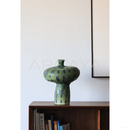 Dadan Designer Jingdezhen Handmade Vase - scene