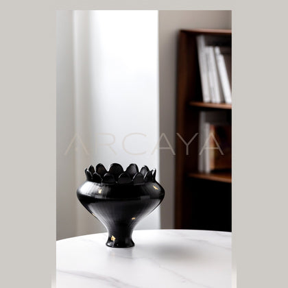 Dadan Black Flower Mouth Ceramic Vase - scene