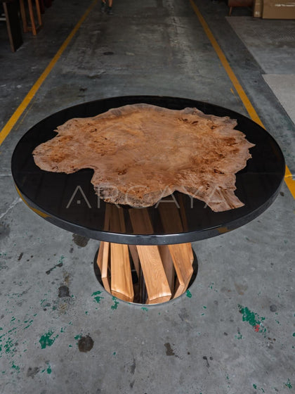 Custom Solid Wood Resin Round Table - detail
