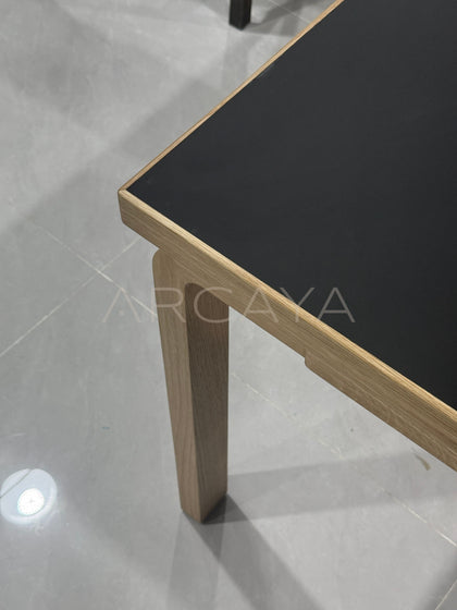 Nordic Solid Wood Table - detail