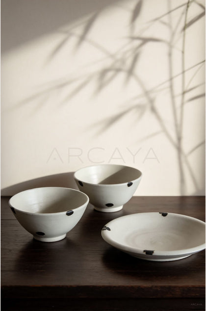 Amu Collab White Glaze Ink Dot Bowl Plate - scene