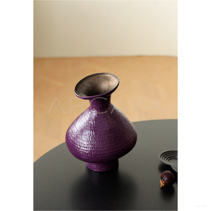 Dadan Vintage Jingdezhen Designer Vase - scene