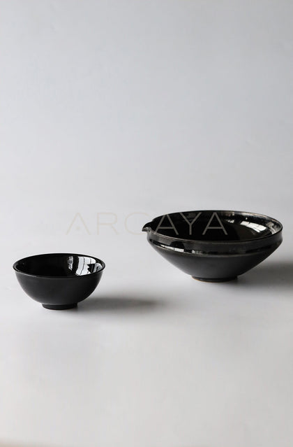 Amu Collab Black Gold Porcelain Bowl - scene
