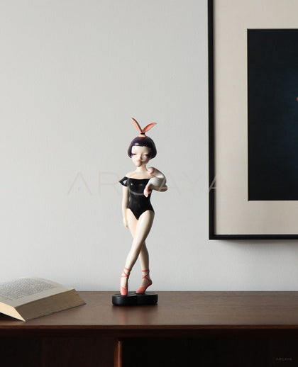 Hard Candy Black Swan Sculpture - scene