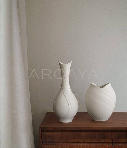 Song Aesthetic White Ceramic Vase - scene