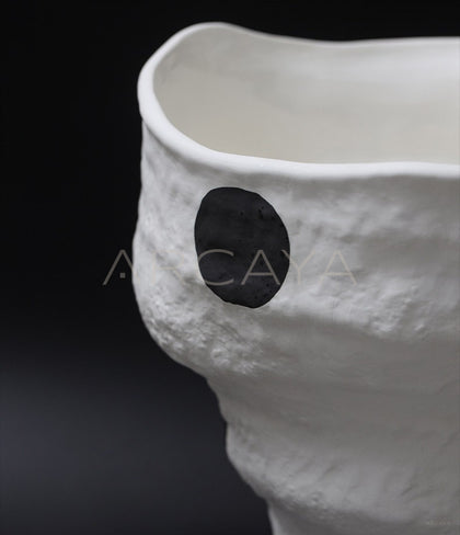 Dadan Designer Wabi Sabi Jingdezhen Vase - scene