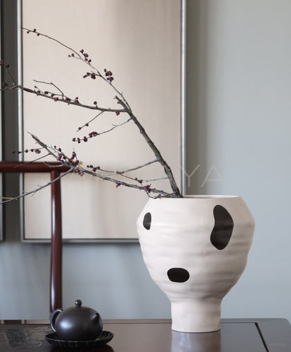 New Chinese Wide Mouth Jar Vase - scene