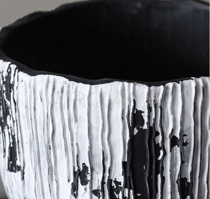 Wabi Sabi Hand Painted Ribbed Ceramic Vase - scene
