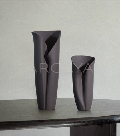 Black Jingdezhen Wide Mouth Ceramic Vase - scene