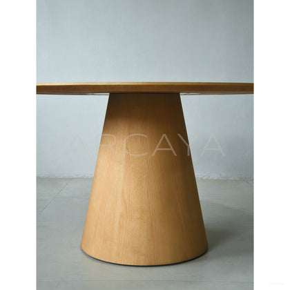 Ash Solid Wood Round Dining Table - scene