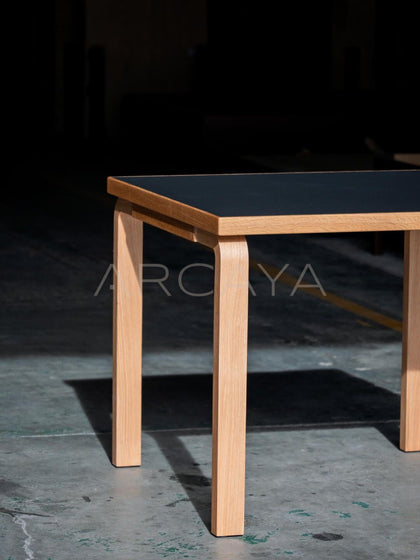 Square Dining Table 2 - detail