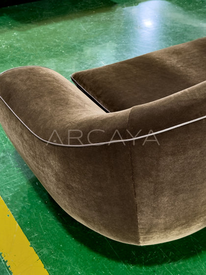 Vintage Velvet Curved Sofa - detail