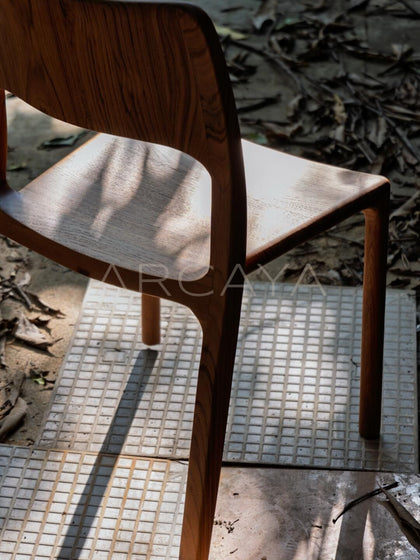 Teak Chair - detail