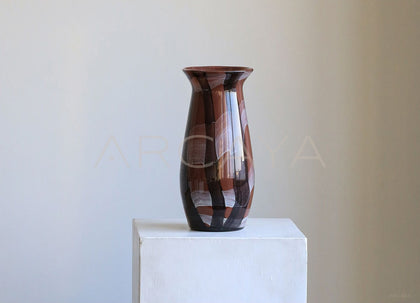 Mid Century Glass Vase Entryway - scene