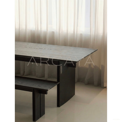 Dio Guili Dining Table - scene