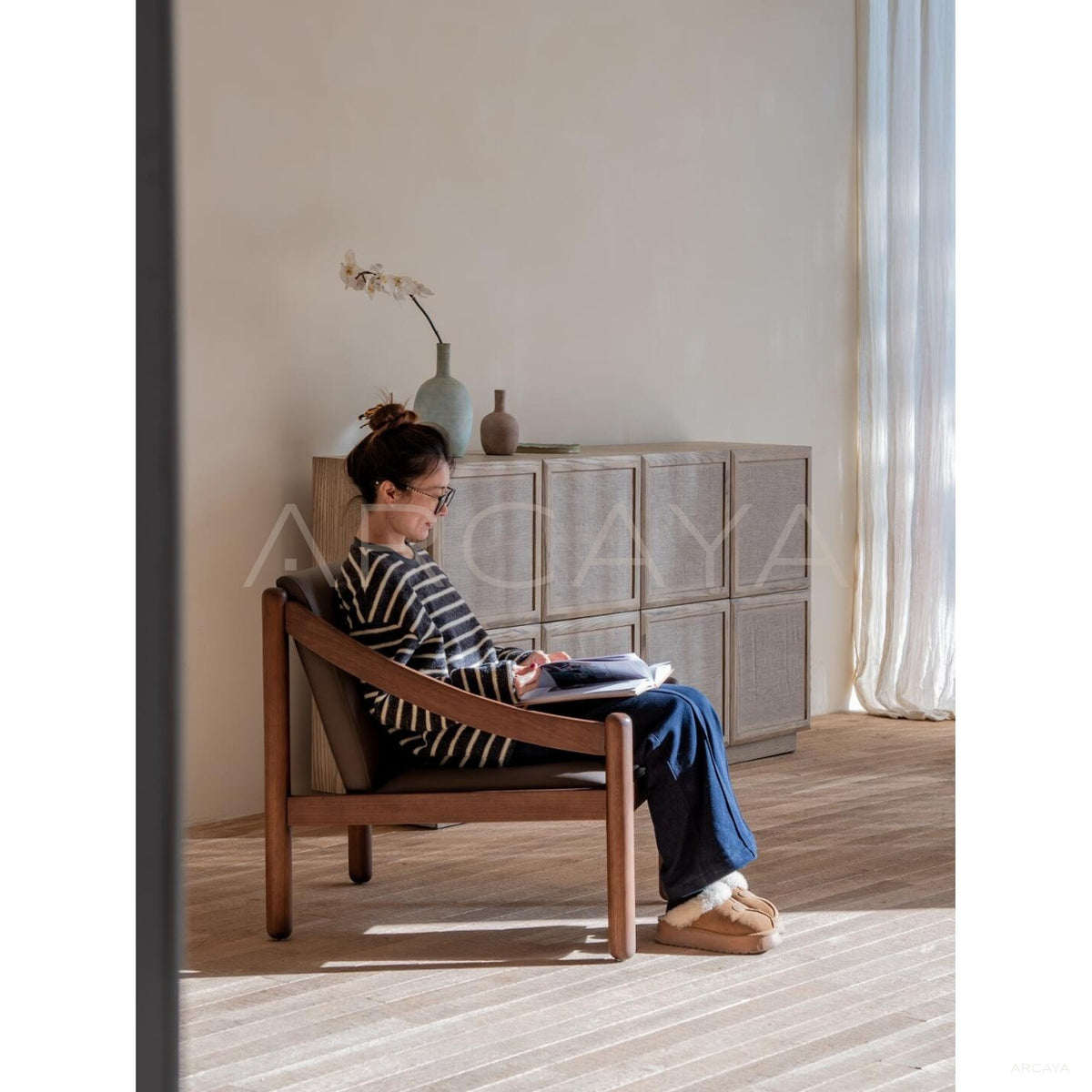 Pali Lounge Chair in detail