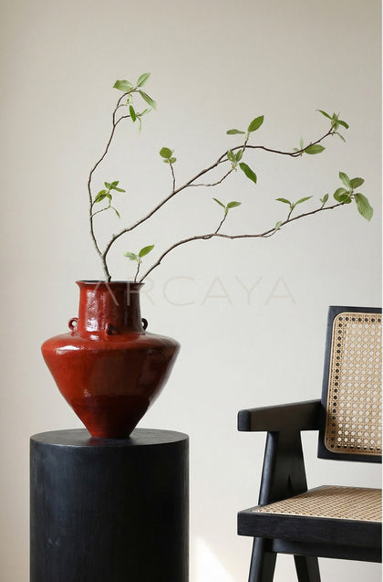 Dadan Chiyun Hand Thrown Double Ear Vase - scene